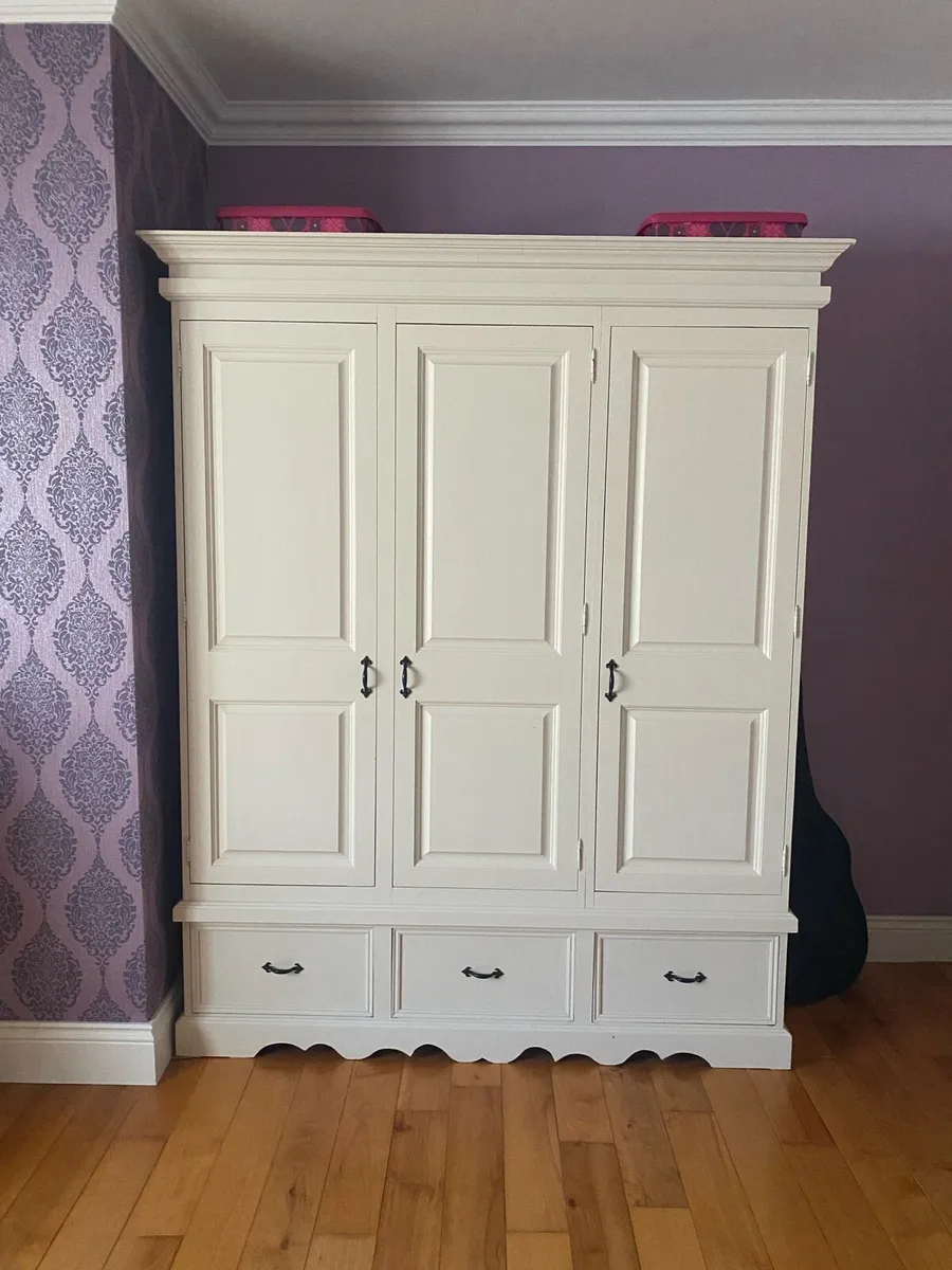 Solid Wood 3-Door Wardrobe €250