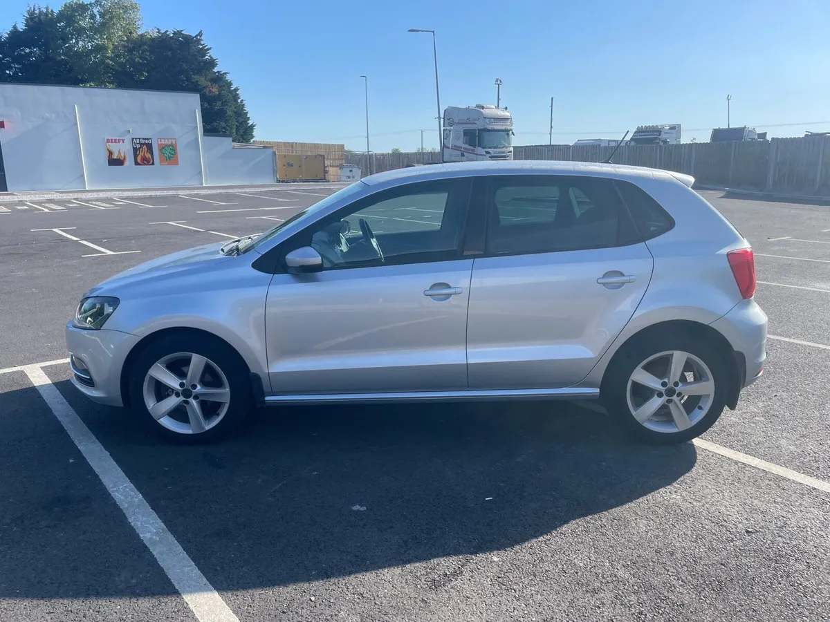 Volkswagen  polo 1.0L - Image 3
