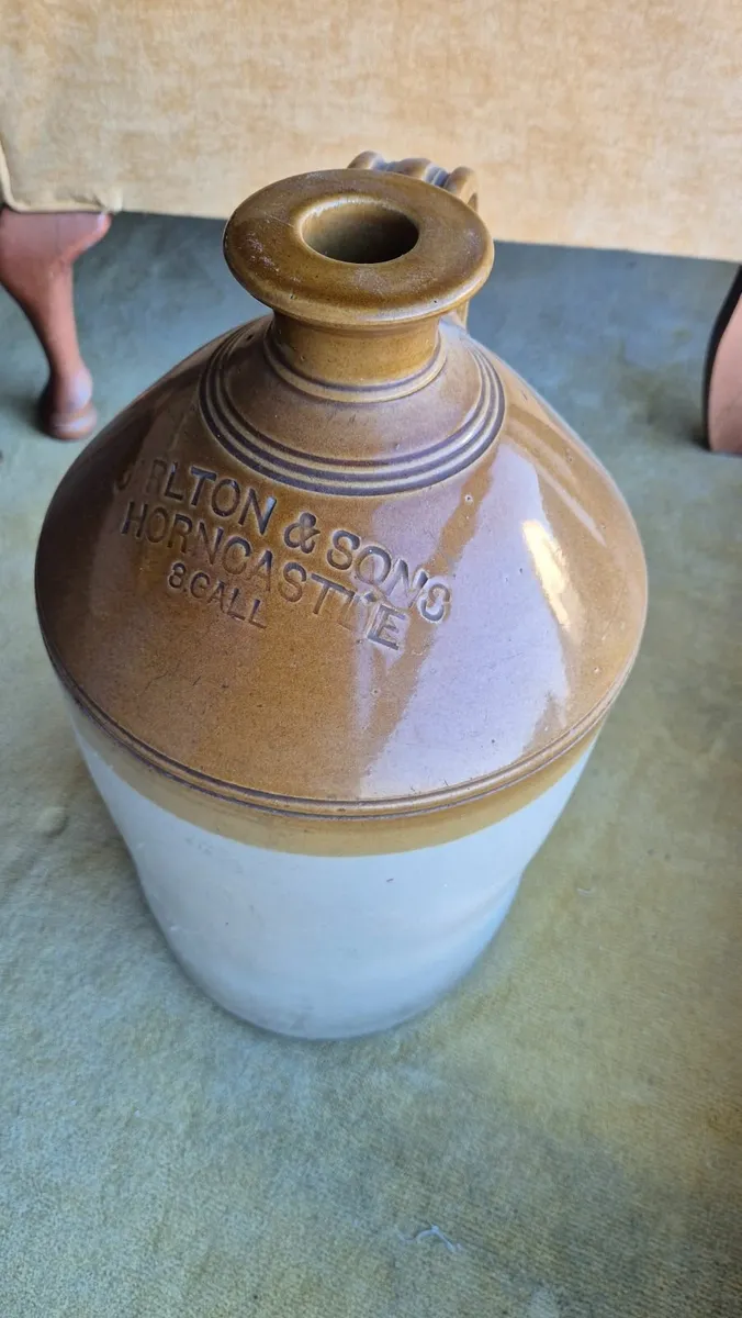 stoneware flagon - Image 1