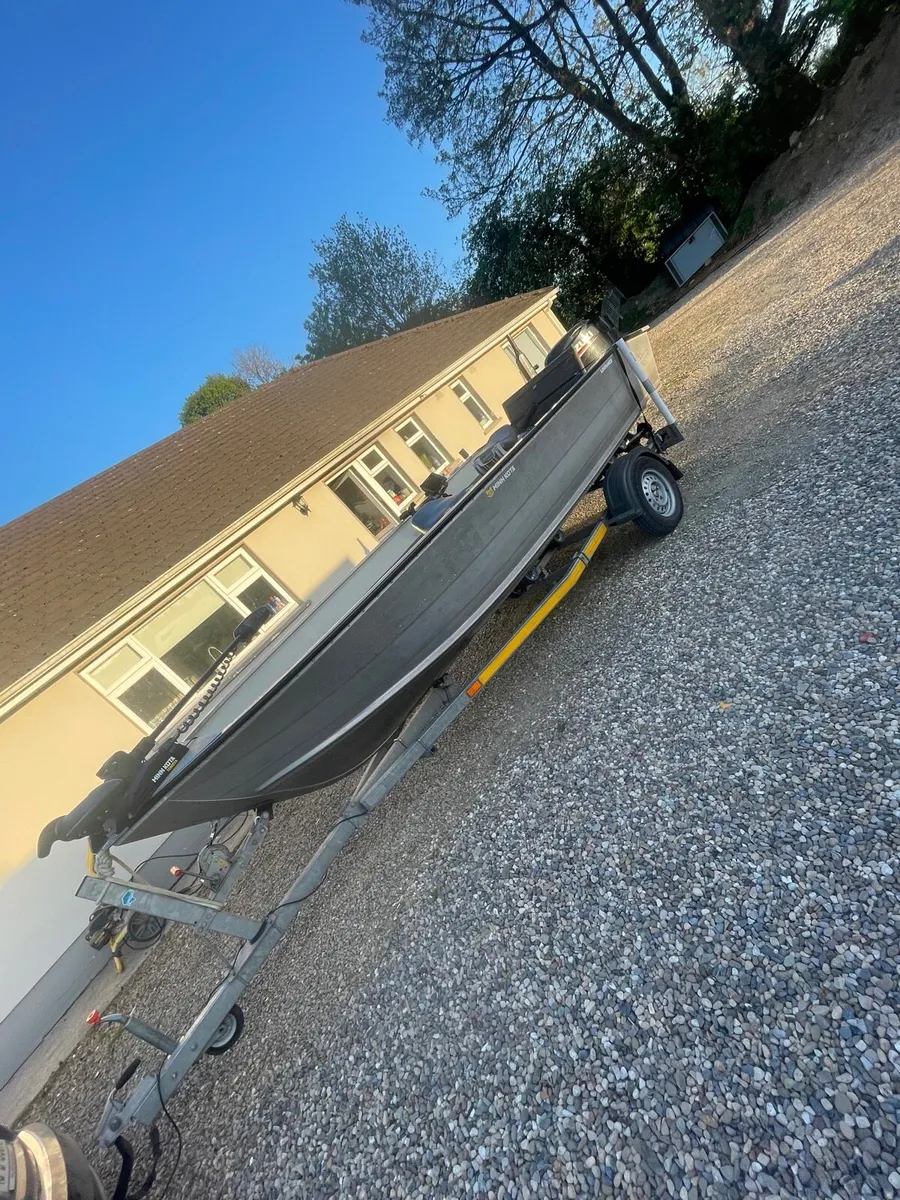 Marine 500 fish aluminium boat and trailer - Image 1