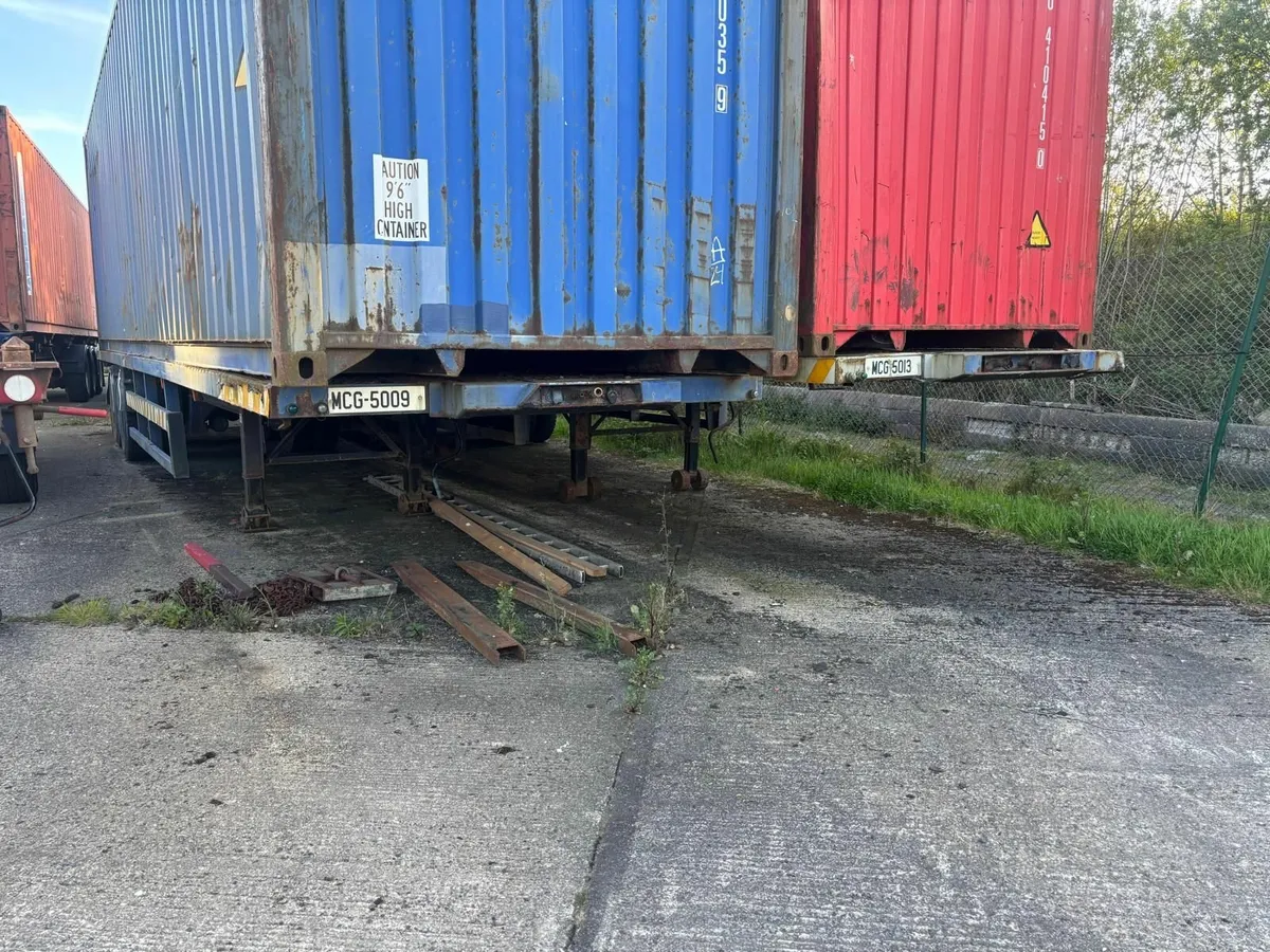 40 foot flat Trailers - Image 1