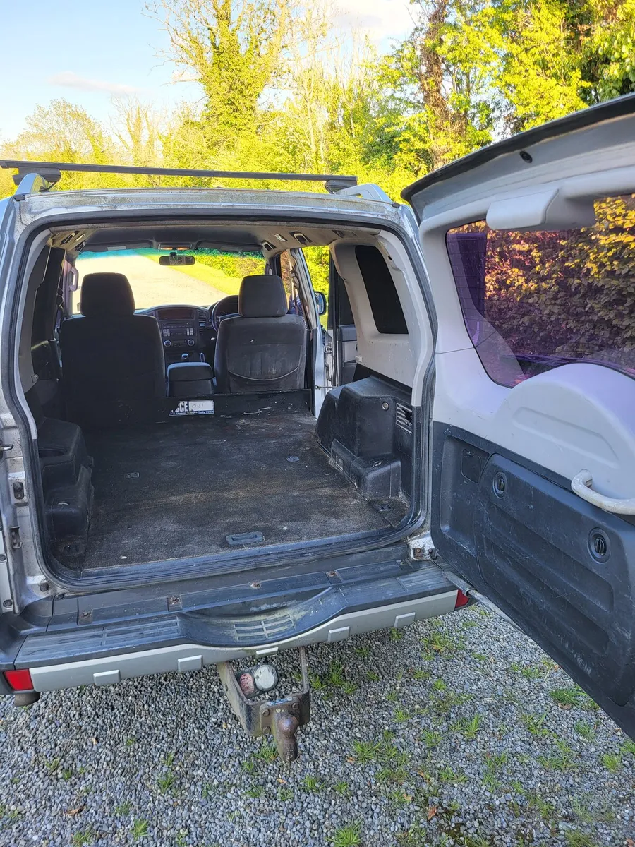 Mitsubishi Pajero 2008 - Image 3