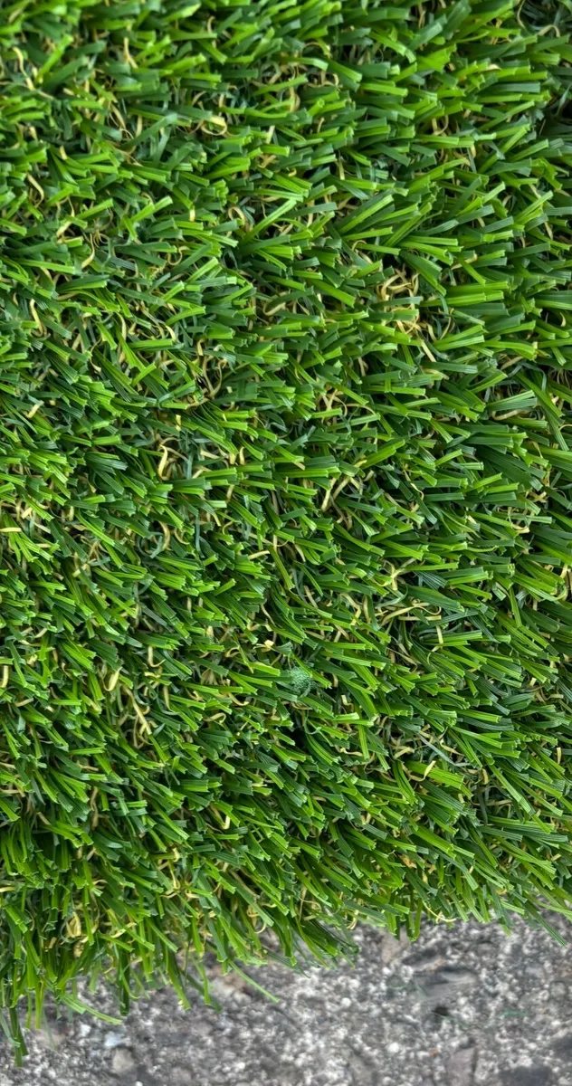 Artificial Grass - Never used - Image 3