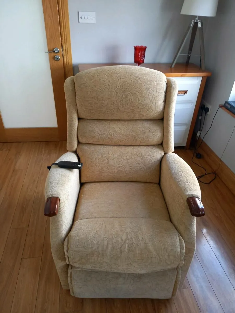 Electric powered reclining mobility chair - Image 1