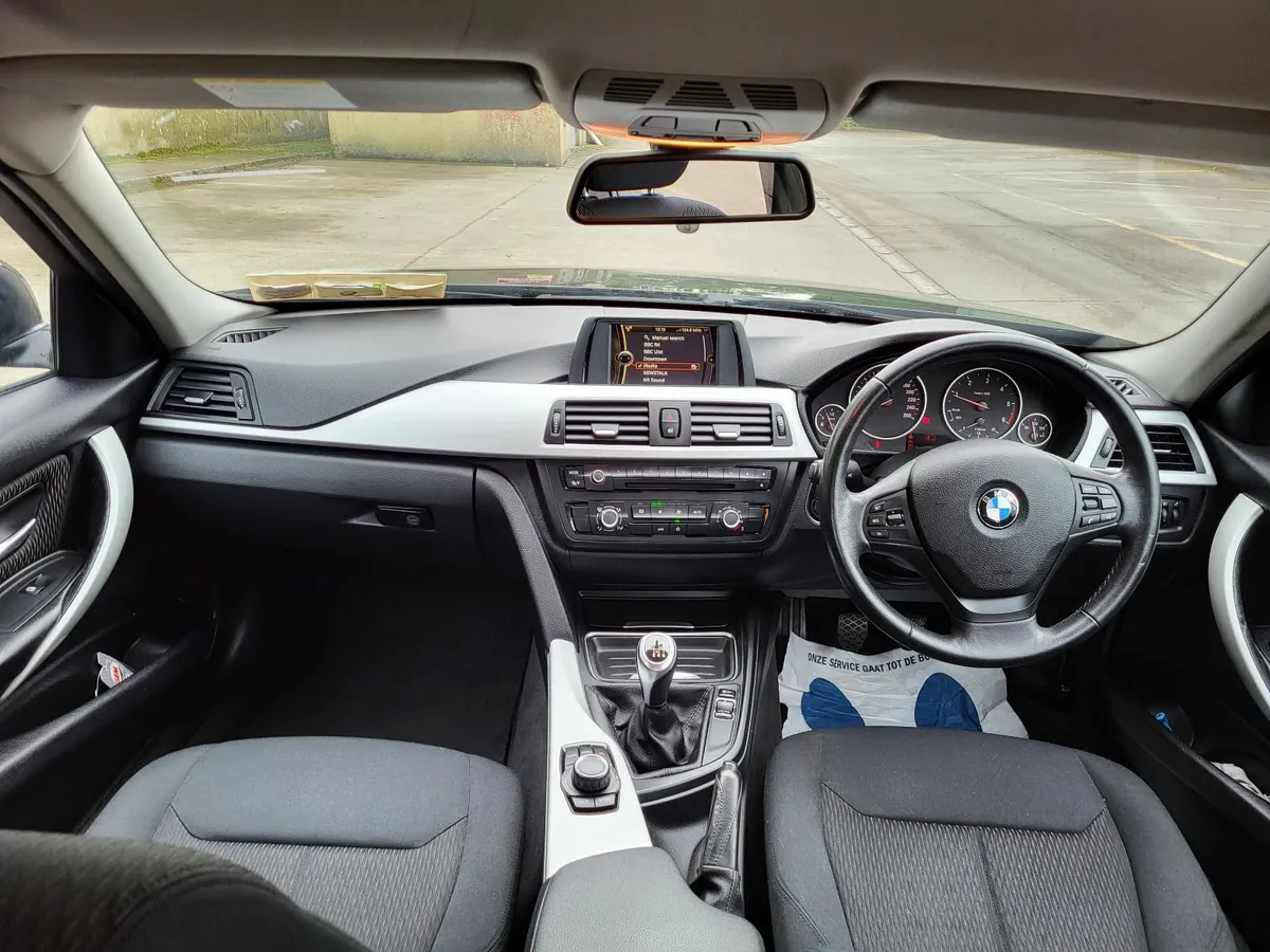 BMW 3-Series 2012 - Image 3