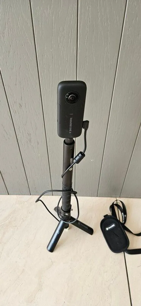 Insta 360 One X with tripod & cover - Image 3