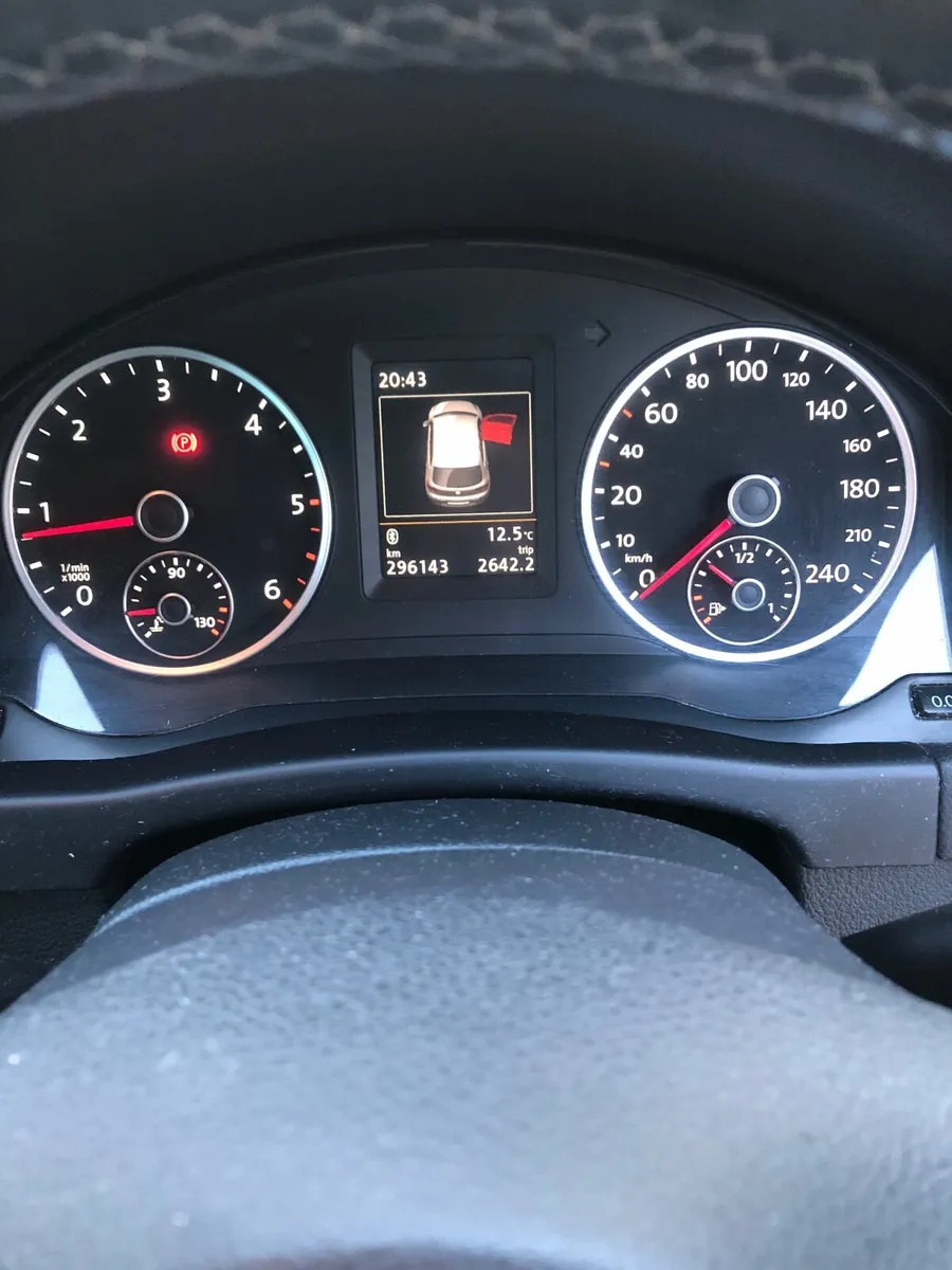 VW Tiguan 2.0 Tdi Pan Sunroof - Image 4