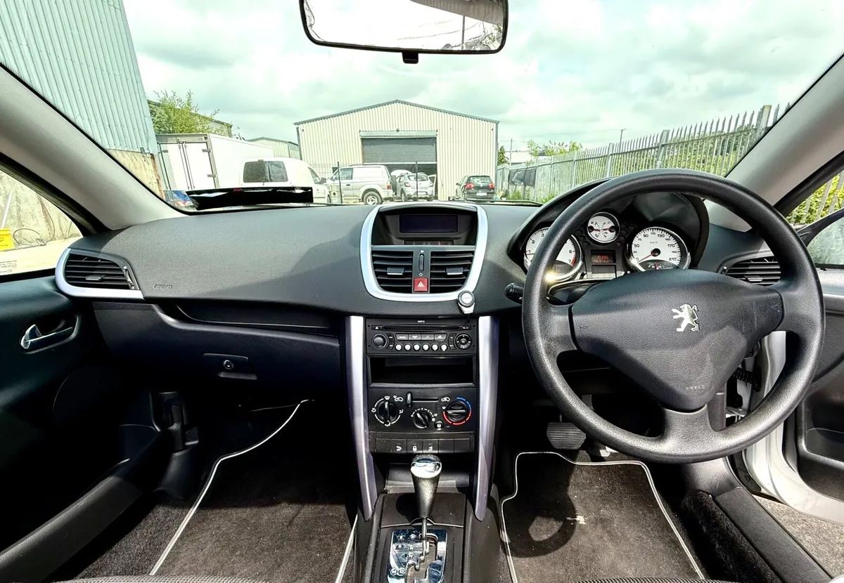 Peugeot 207 2007 - Image 1