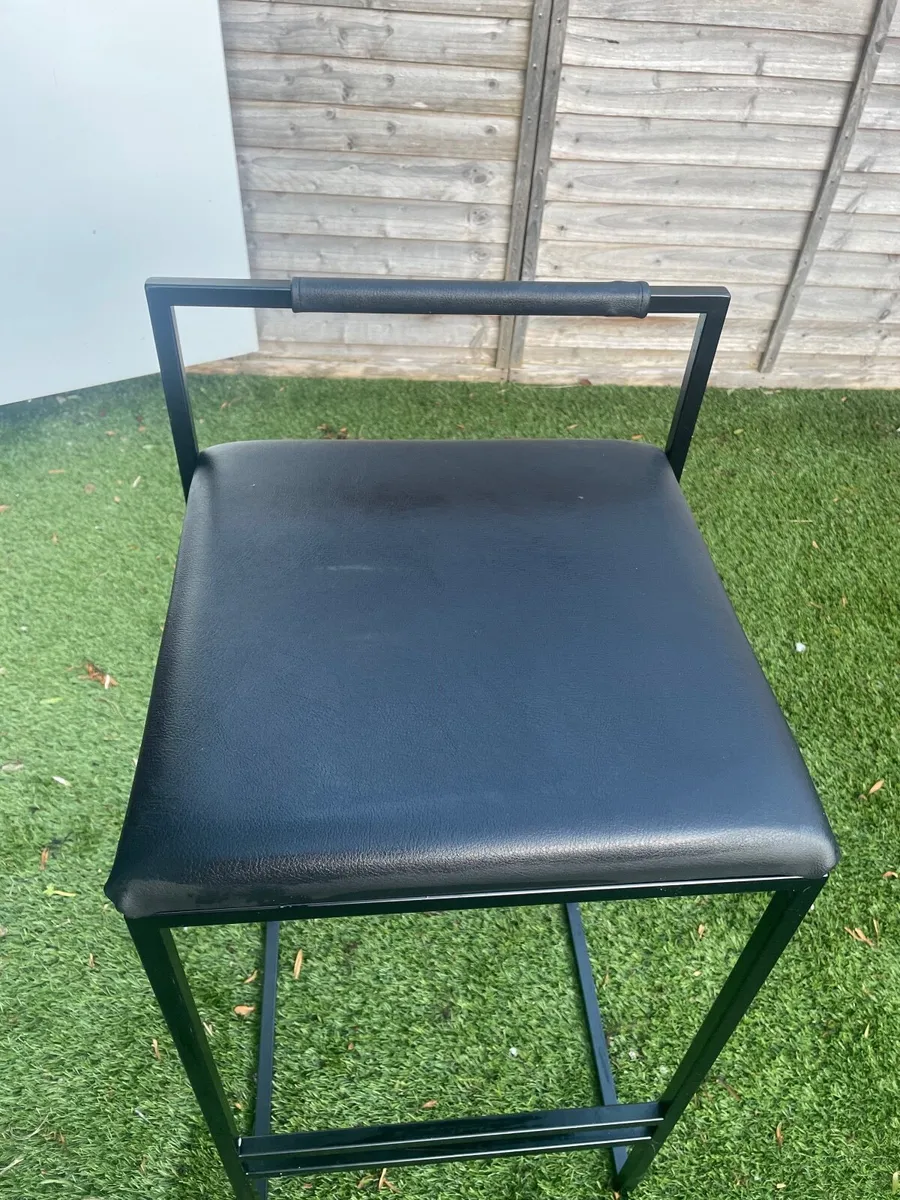 Bar stool - Image 2