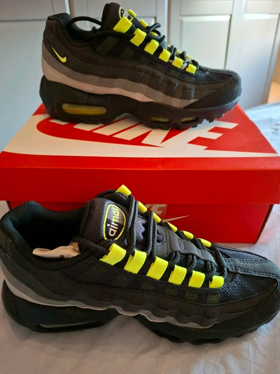 Runners - Image 4