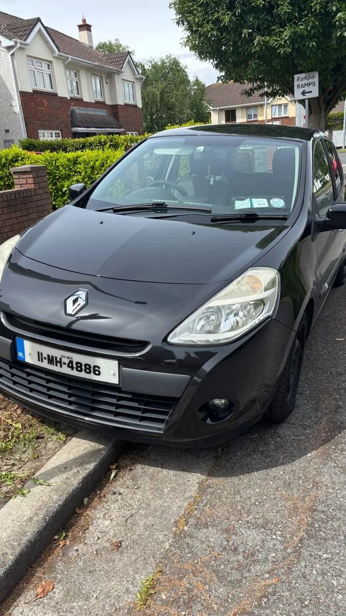 Renault Clio 2011 Qucik Sale - Image 2