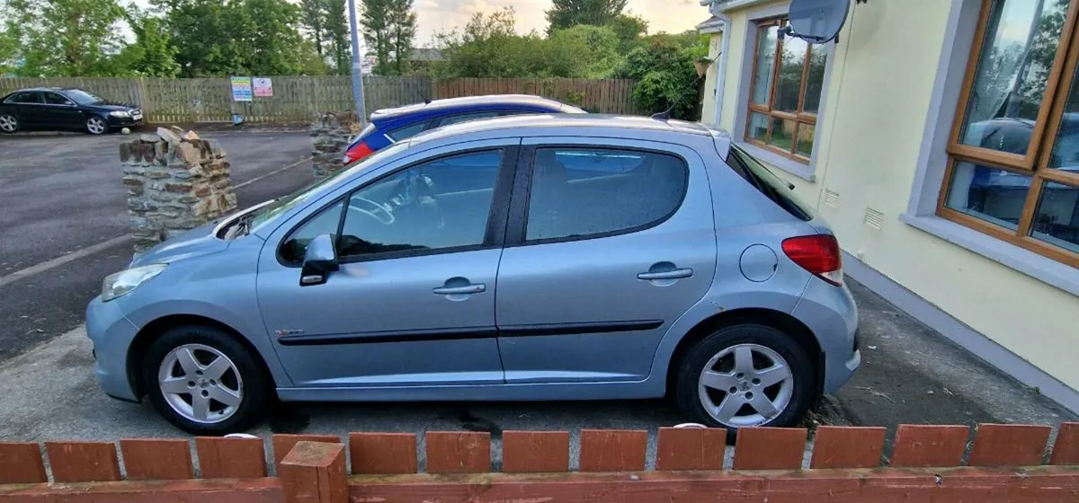 Peugeot 207 1.4 HDI Verve 70 - Image 2