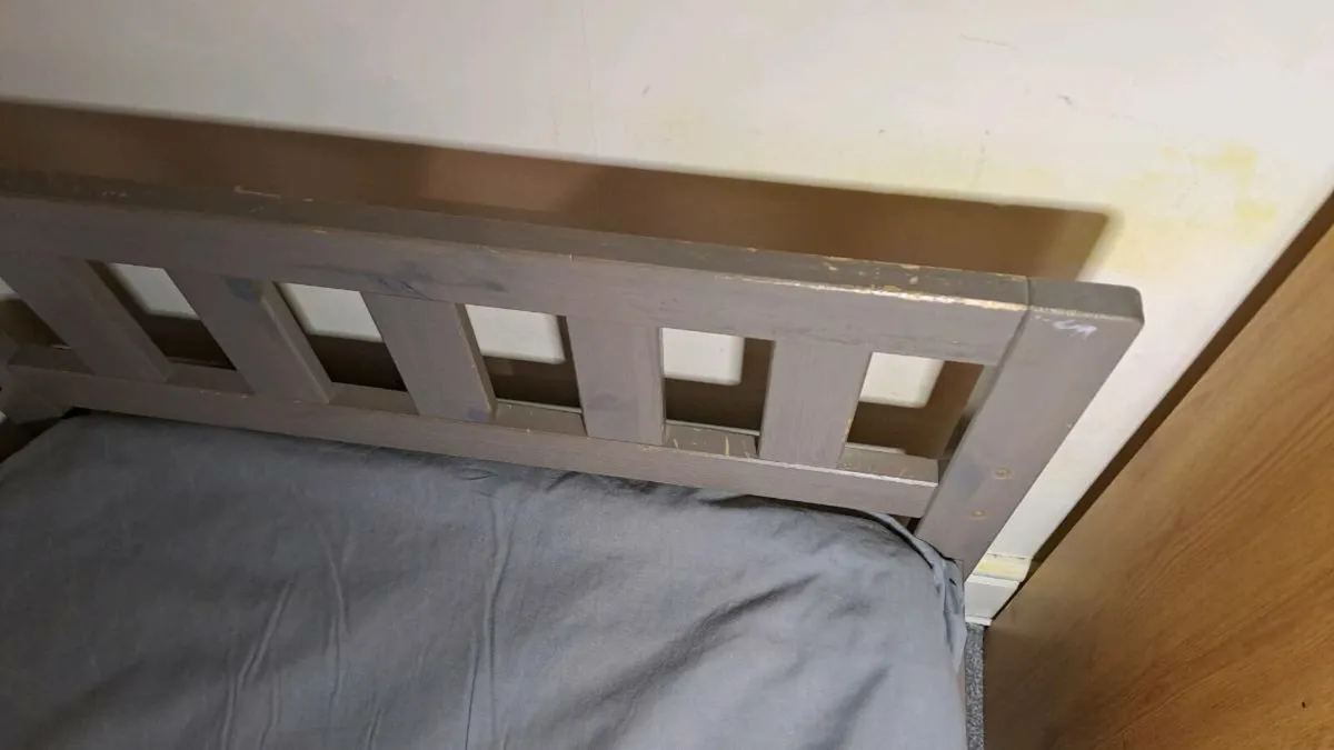 Junior bed - Image 3