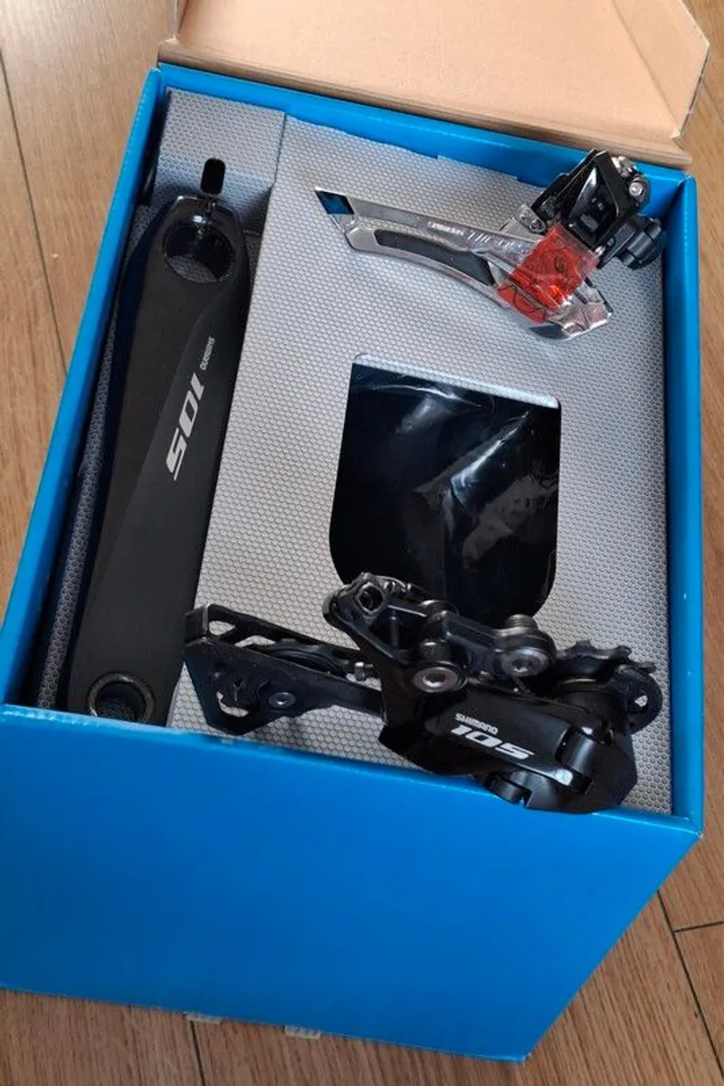 Road Bike Shimano 105 R7000 Groupset gear - Image 1