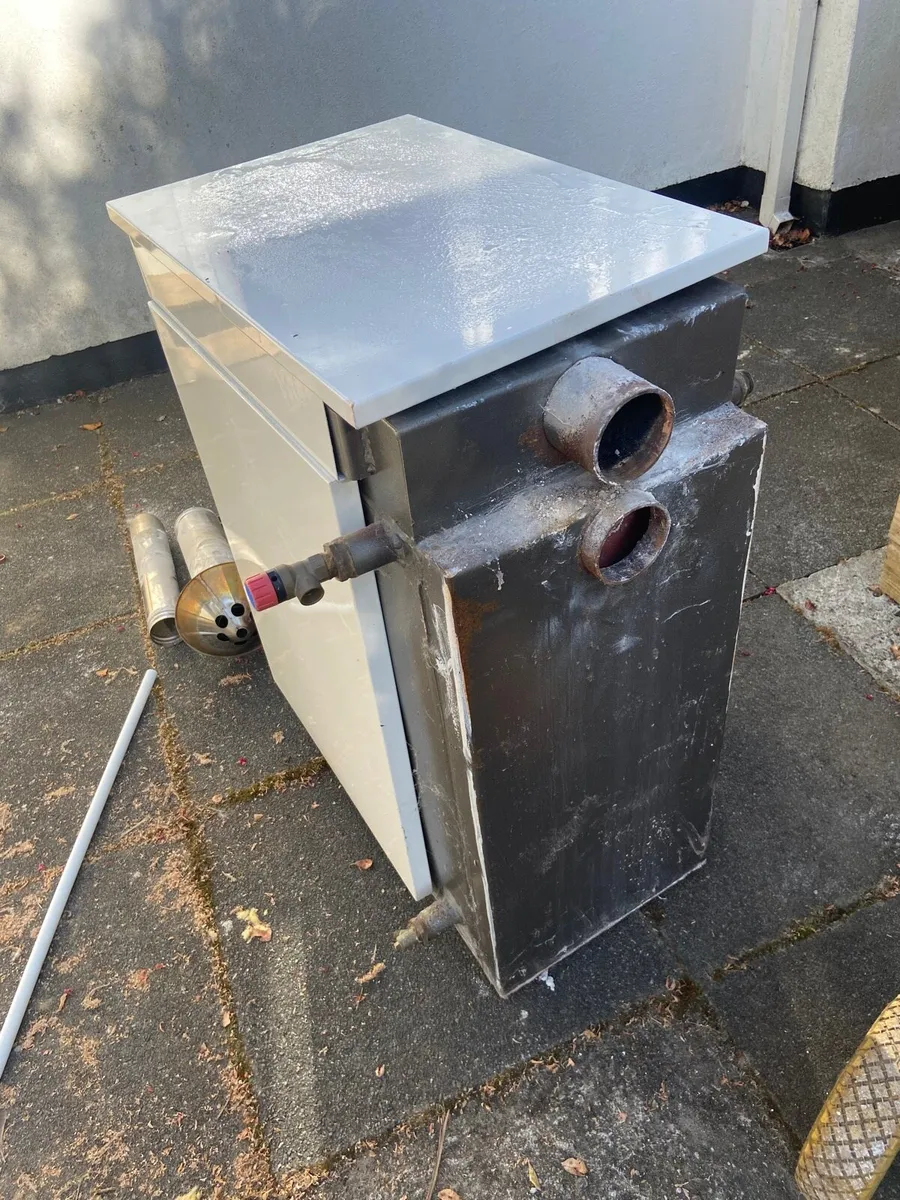 Oil boiler - Image 4