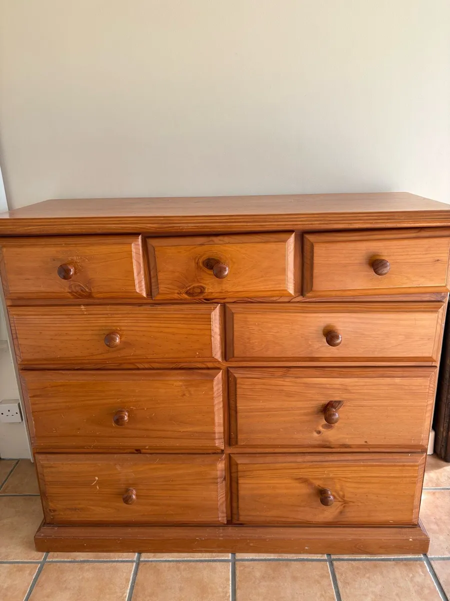 Chest of drawers - Image 1