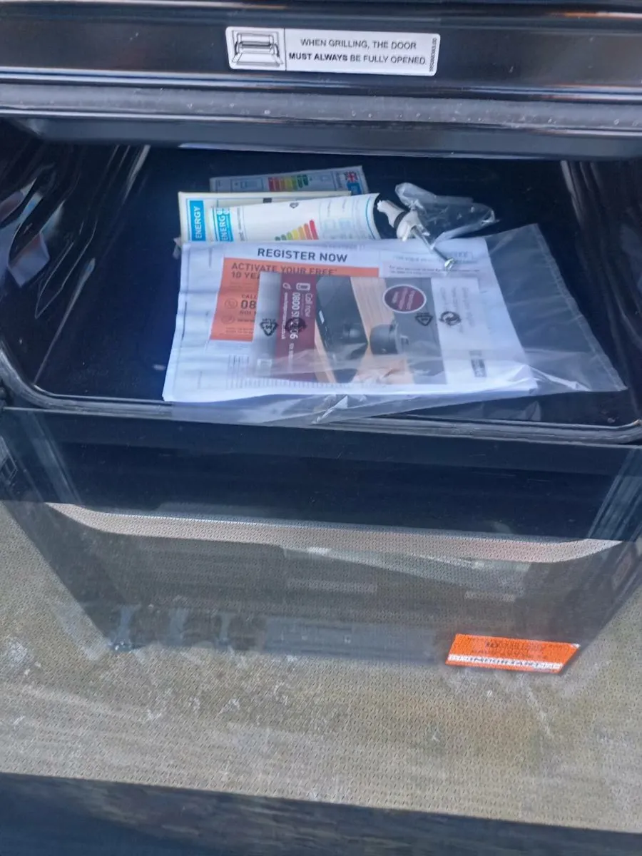Electric cooker - Image 1