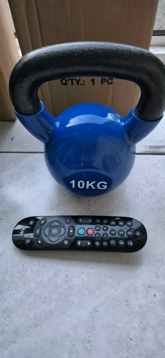 Brand new 10 kilo cast iron kettlebell - Image 1