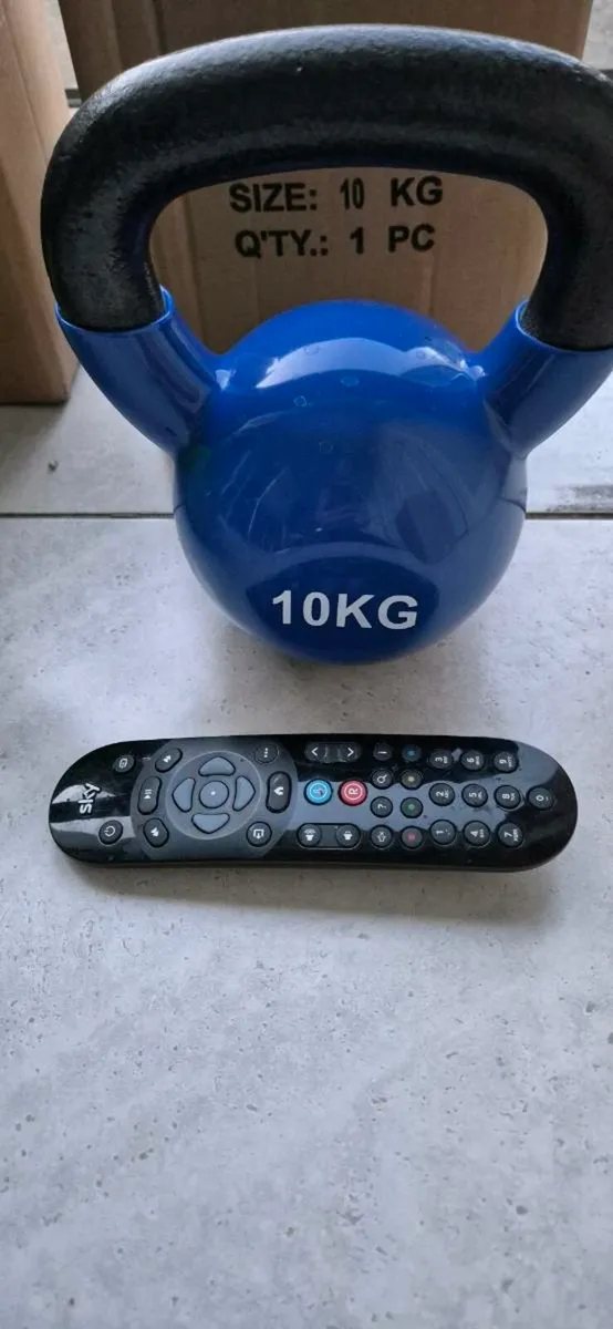 Brand new 10 kilo cast iron kettlebell - Image 2