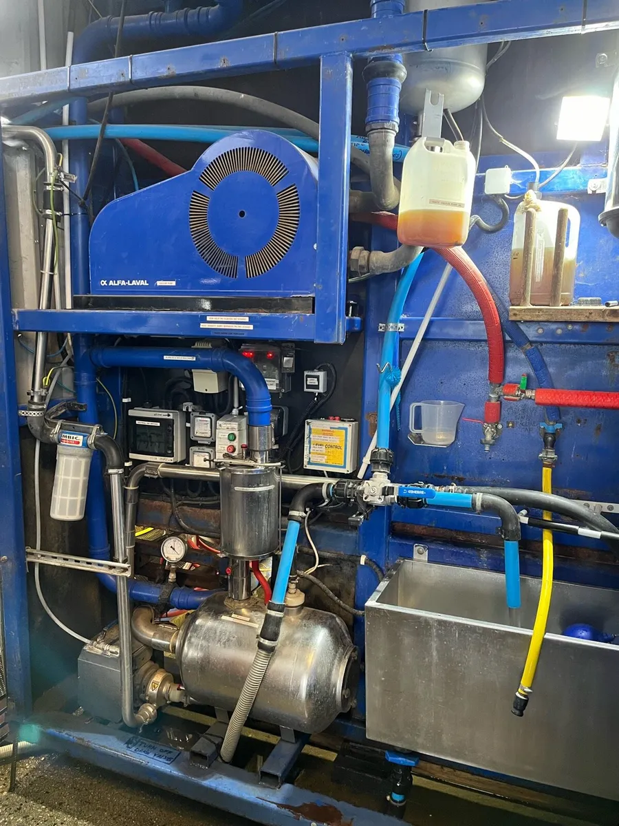 10 unit Parlour - Image 4