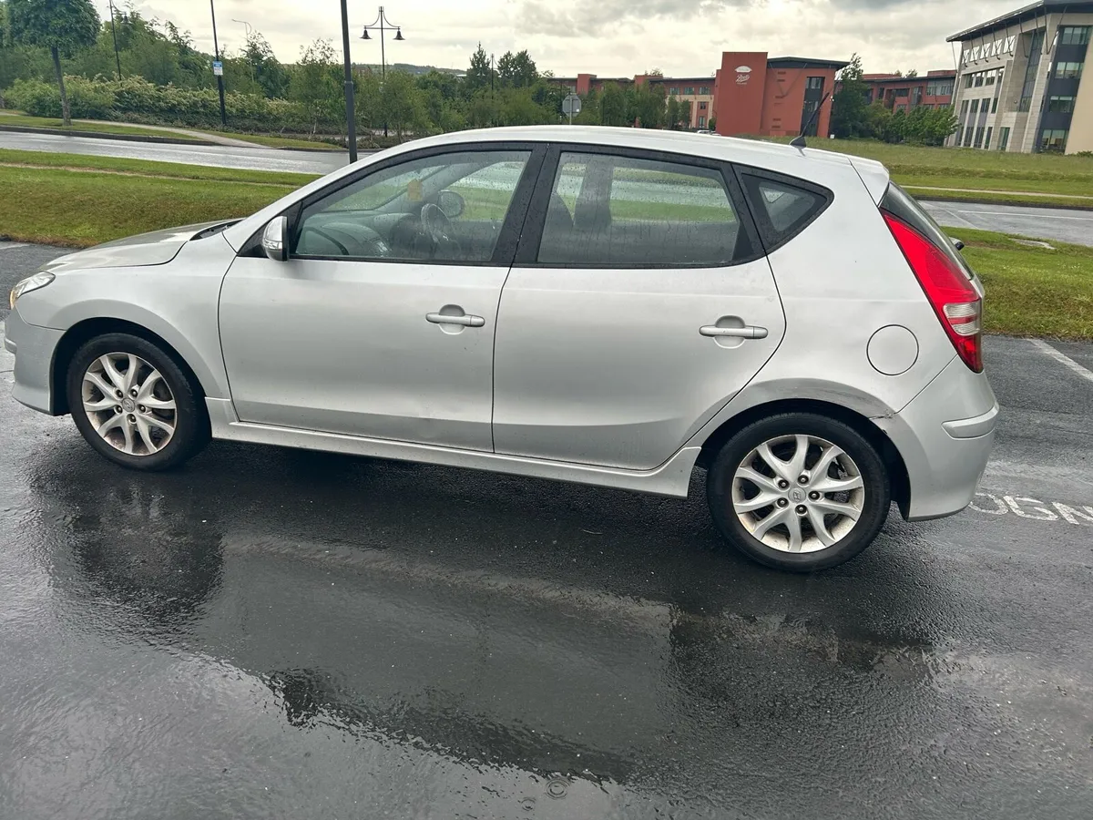 Hyundai i30 1.6 diesel,taxed(read add) - Image 2