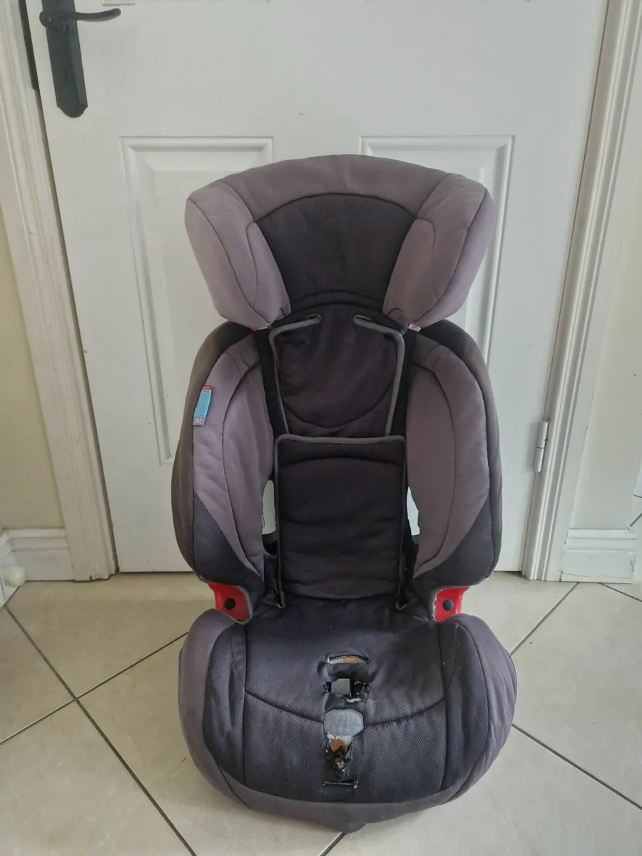 Car seat 4 to 11yo - Image 1