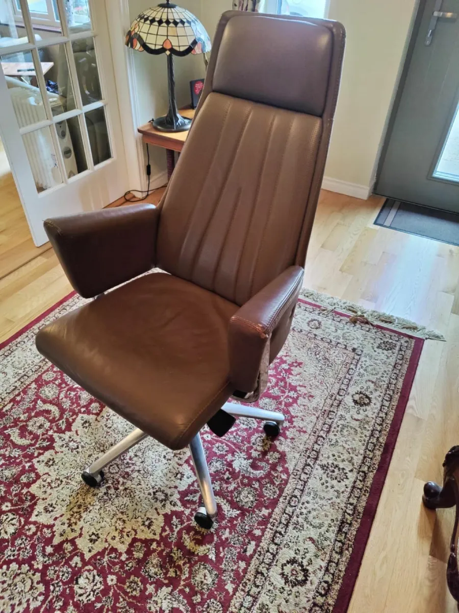 Office Chair - Image 3