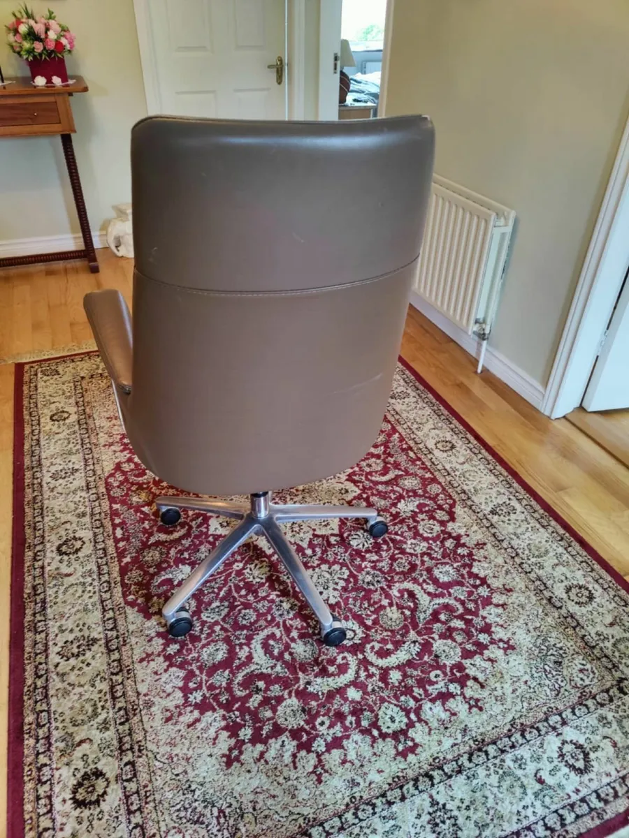 Office Chair - Image 2
