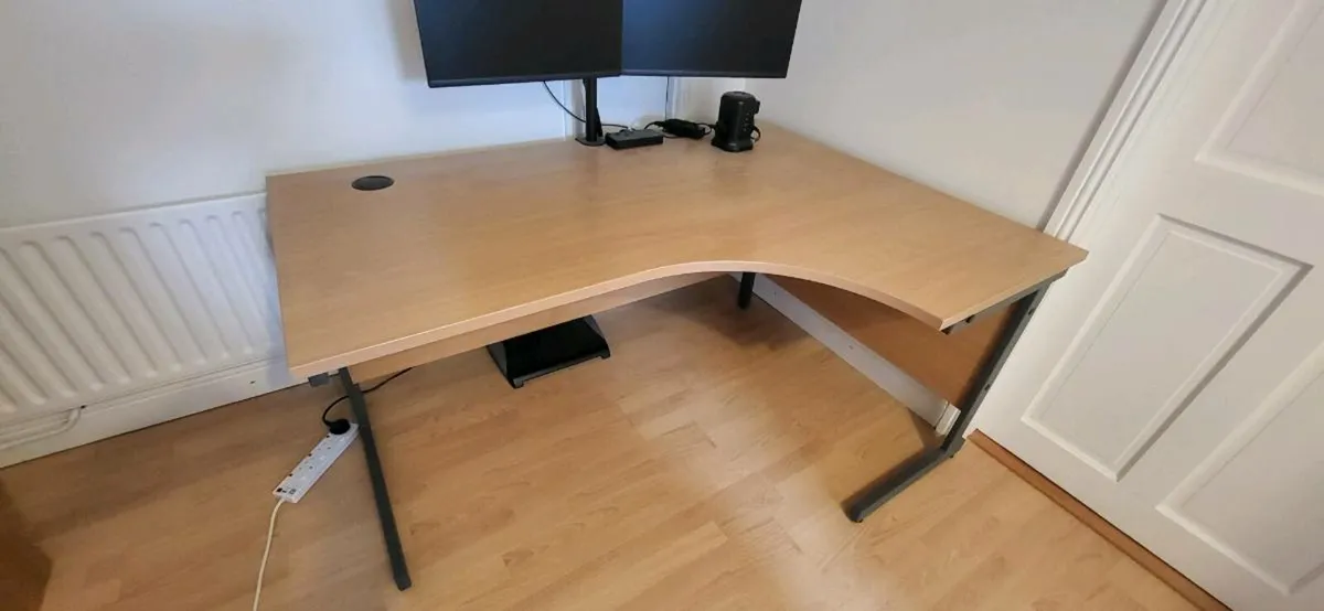 Office Desk - Image 1