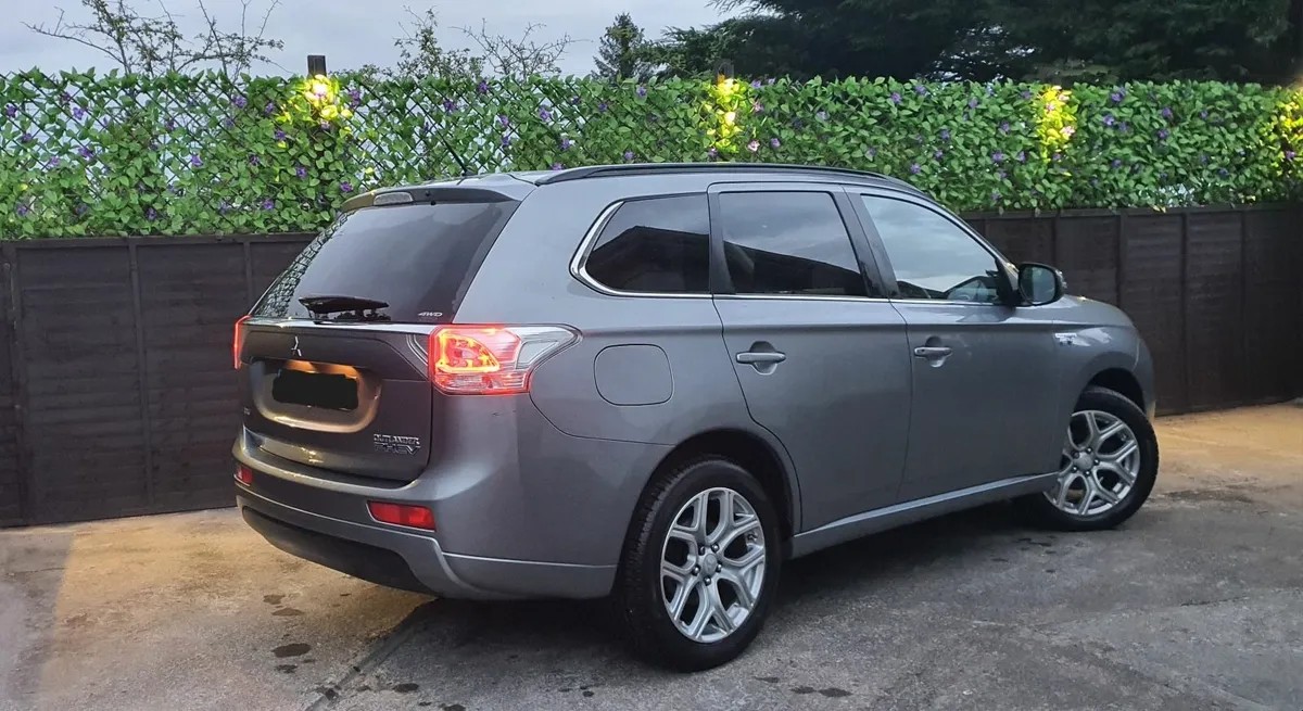 For Sale 2015 Mitsubishi Outlander 2.0 GX4H PHEV - Image 4