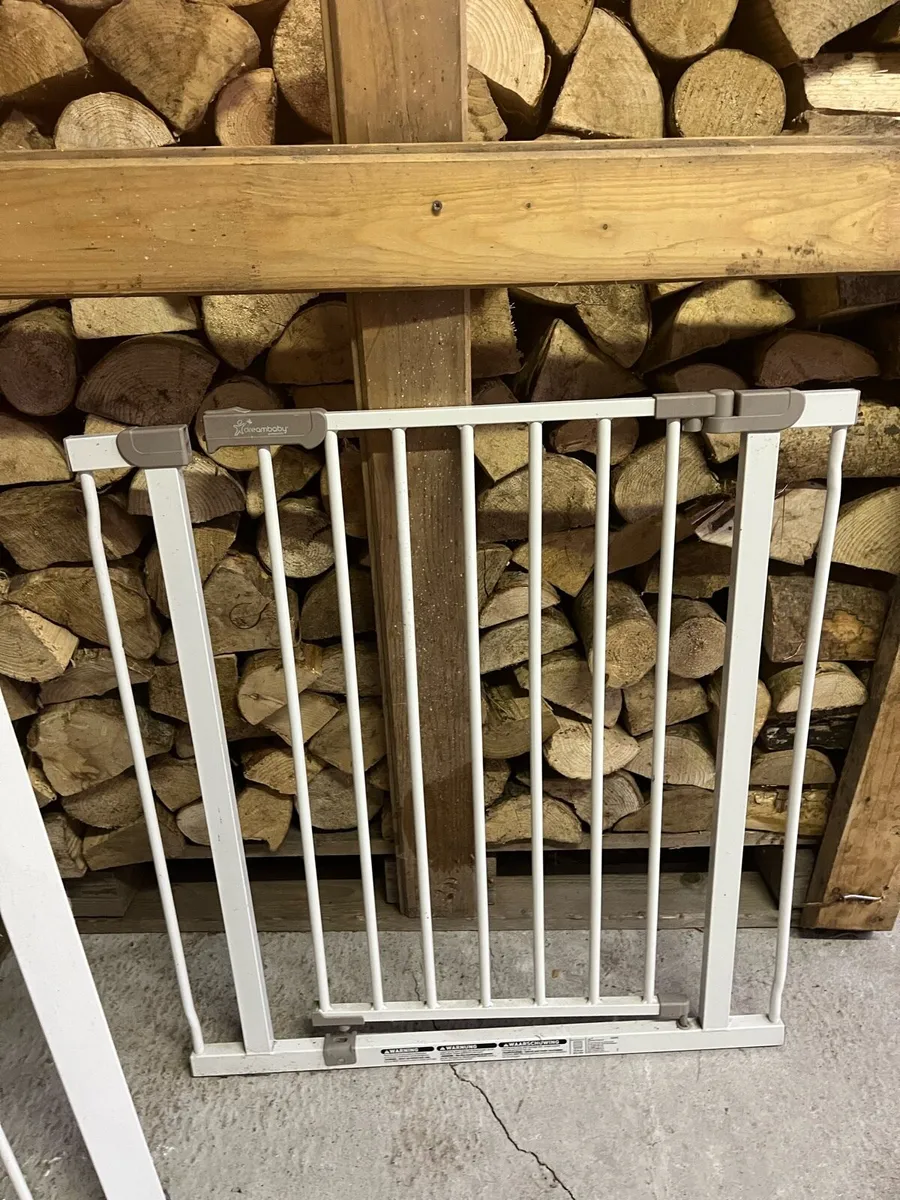 Rocking chair and stool and 2 stair gates - Image 2
