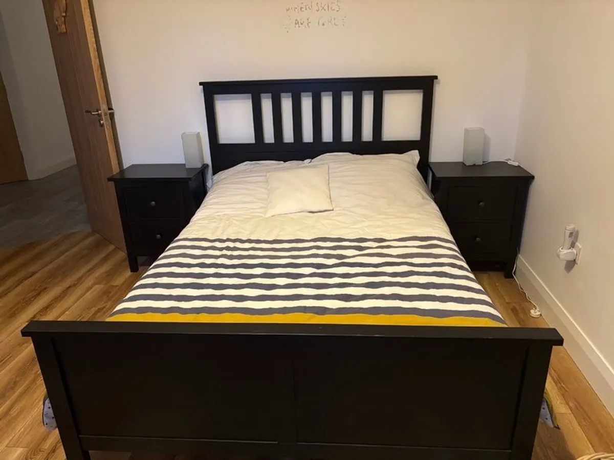 Bedroom furniture - Image 1