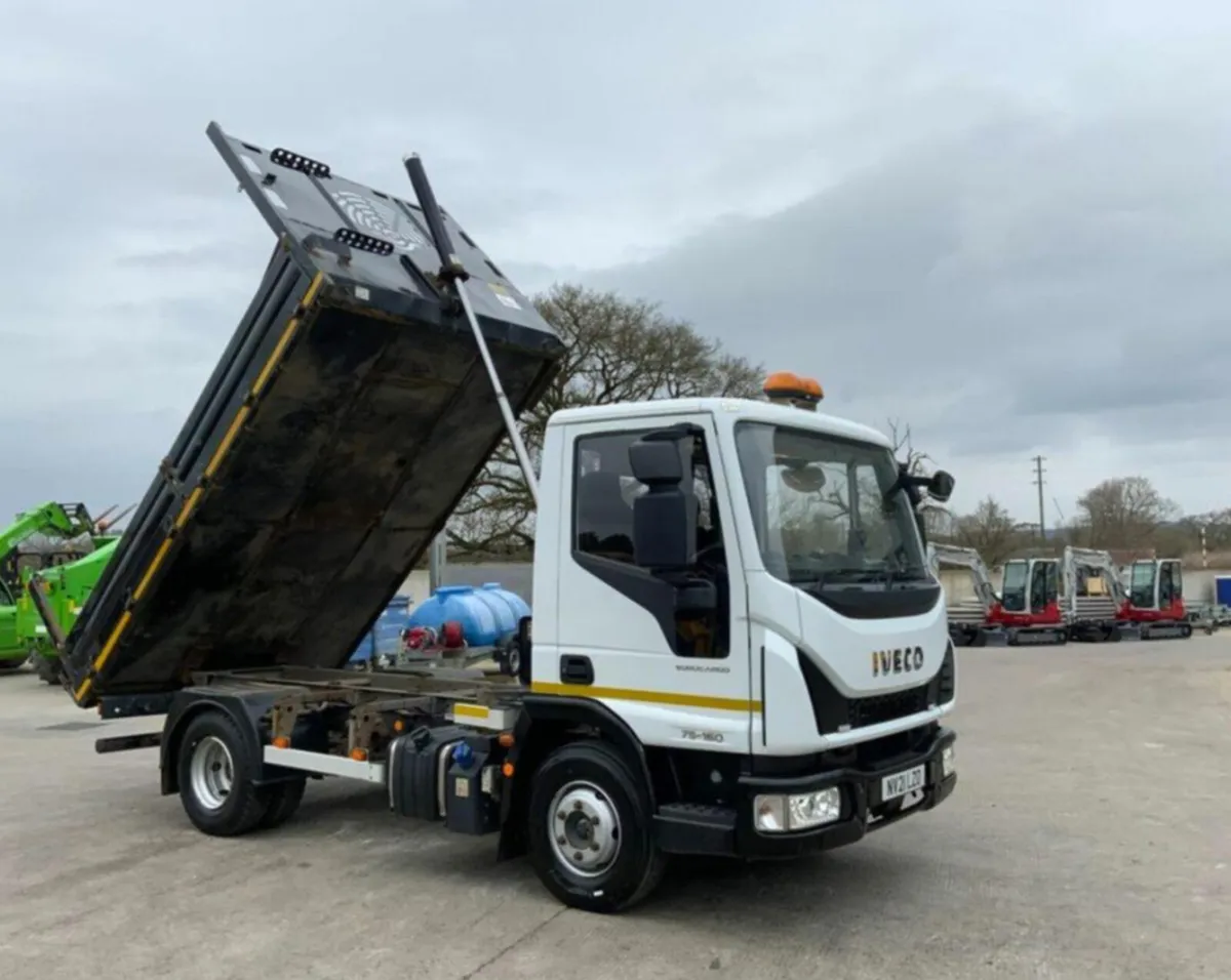 2021 Iveco 7.5ton tipper - Image 1