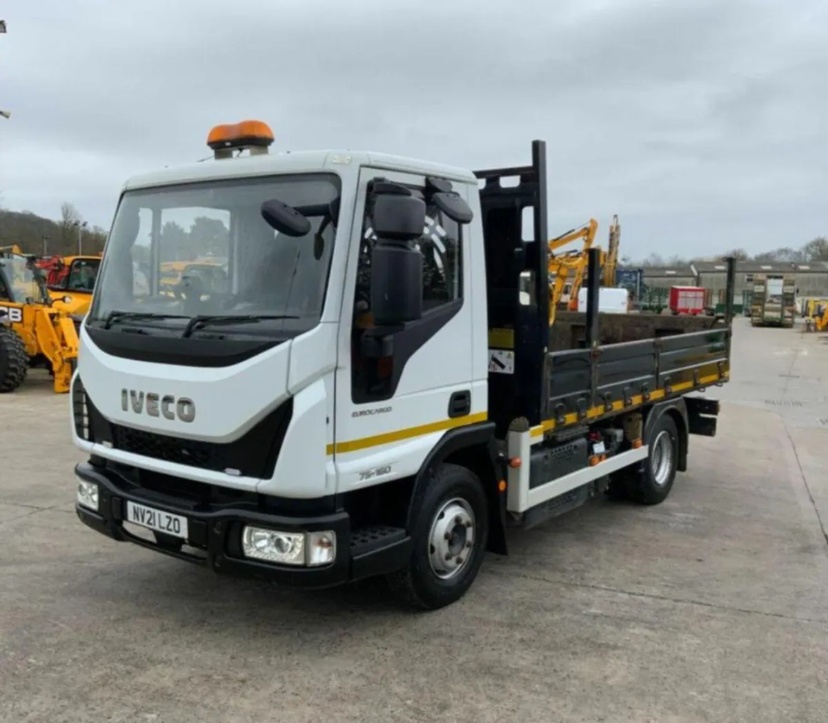 2021 Iveco 7.5ton tipper - Image 2