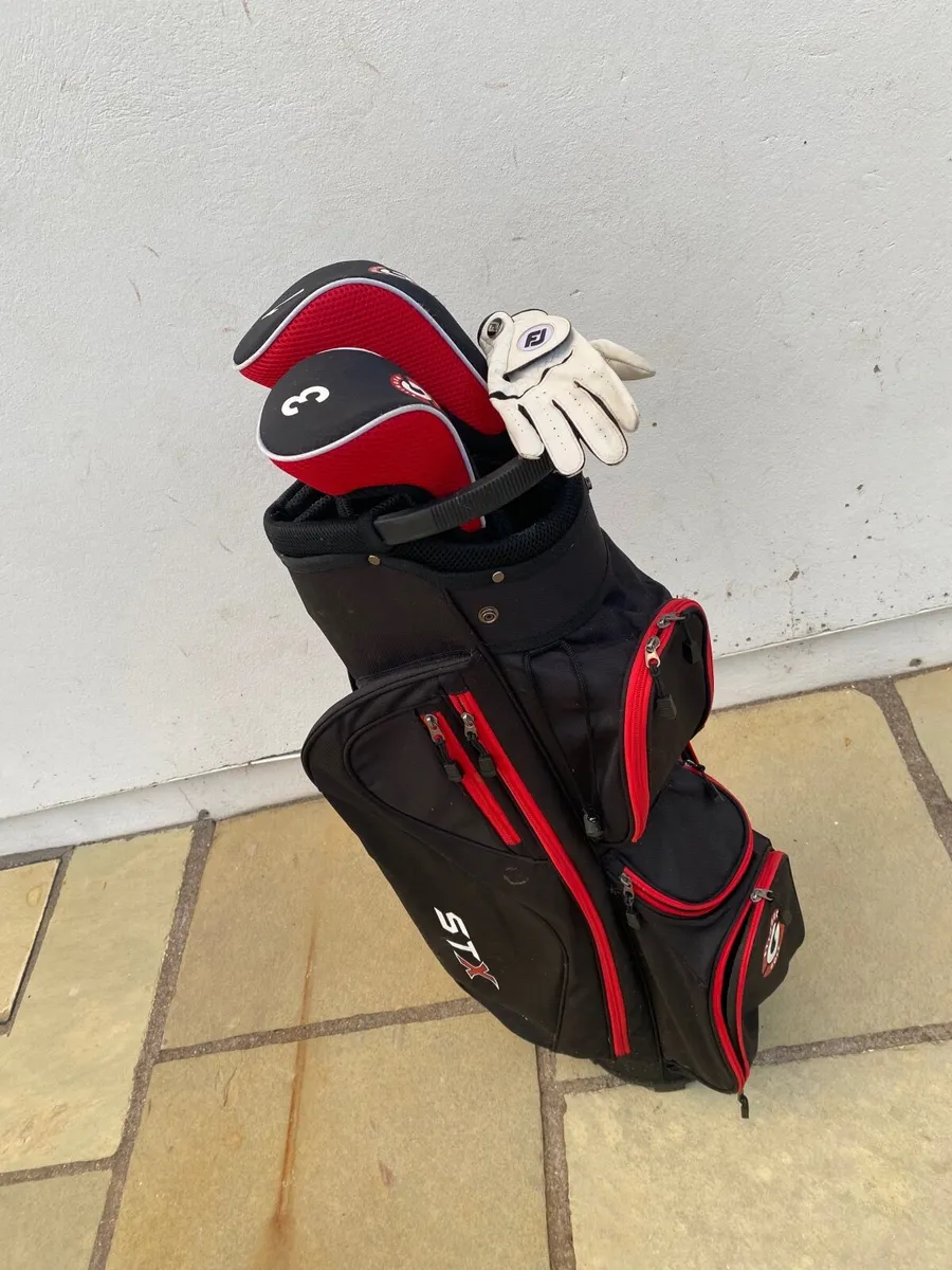 Set of Stinger Left-Handed Golf Clubs - Image 1