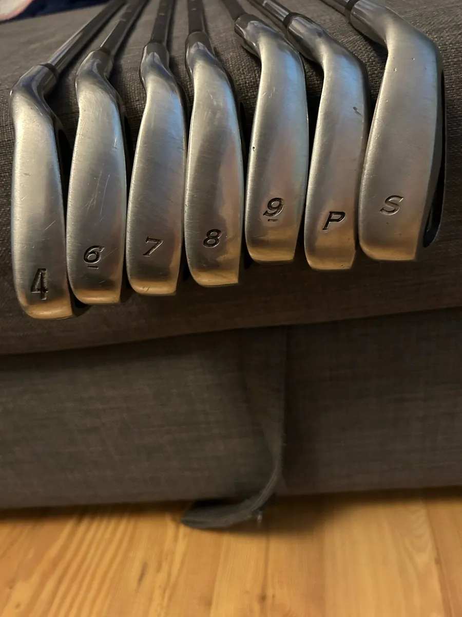 Golf irons - Image 1