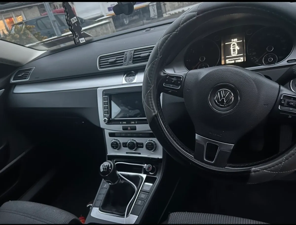 Volkswagen Passat CC - Image 3