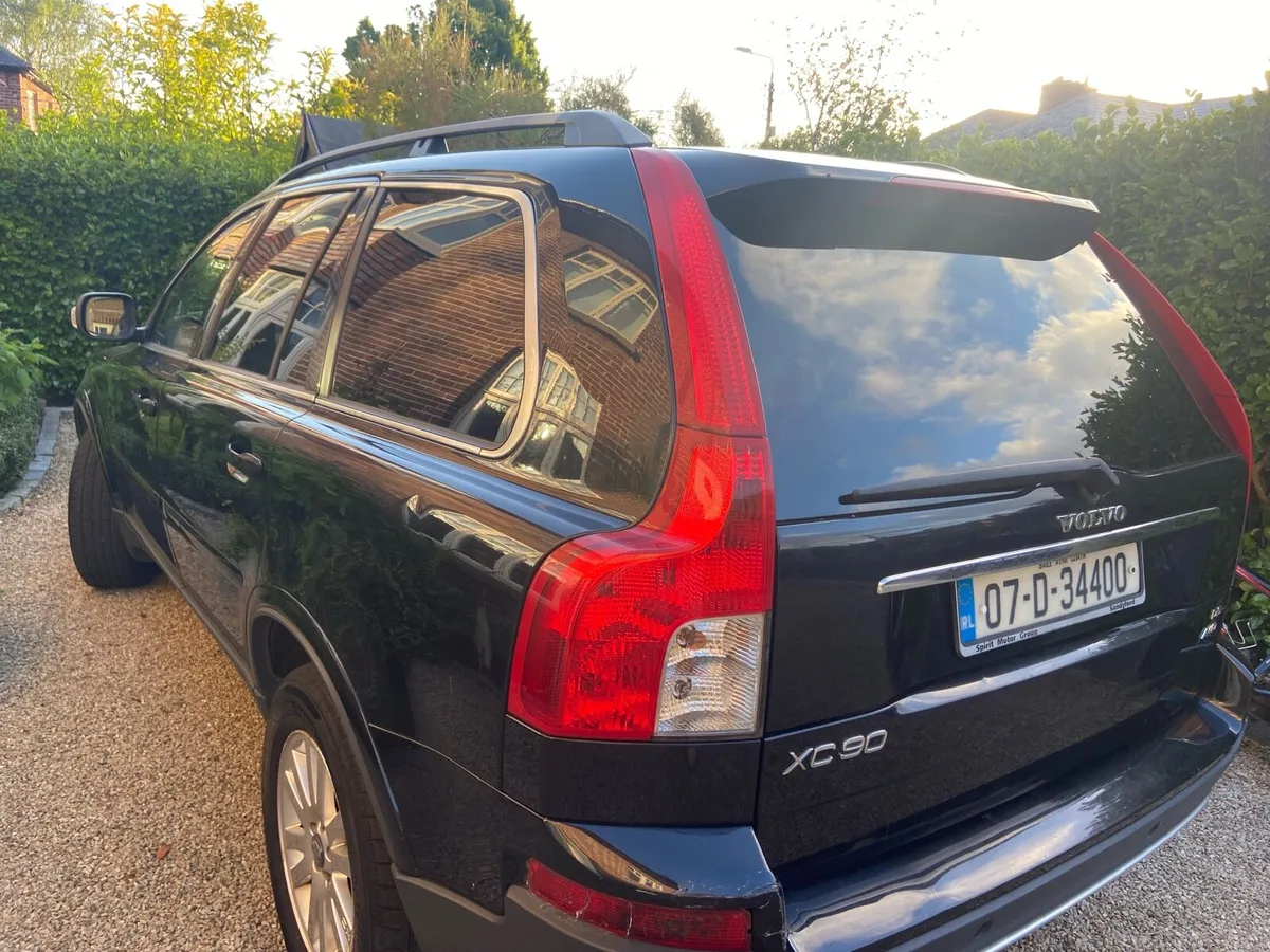 Volvo XC90 - Image 2
