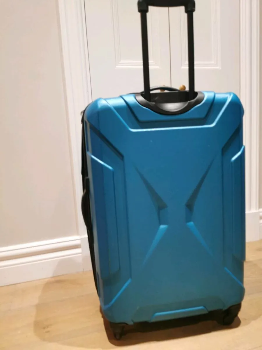 Samsonite Large lightweight Suitcase - Image 3