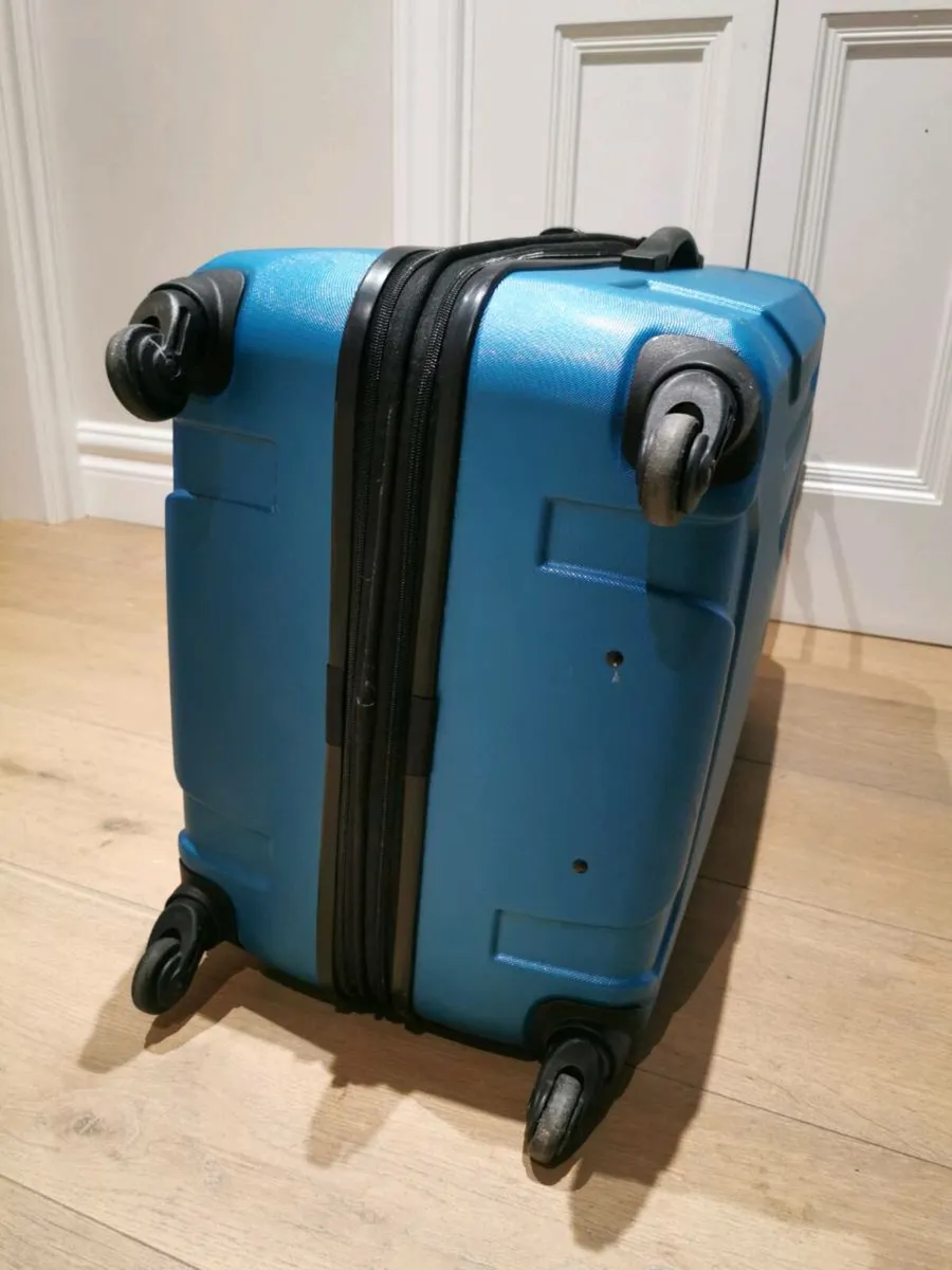 Samsonite Large lightweight Suitcase - Image 4