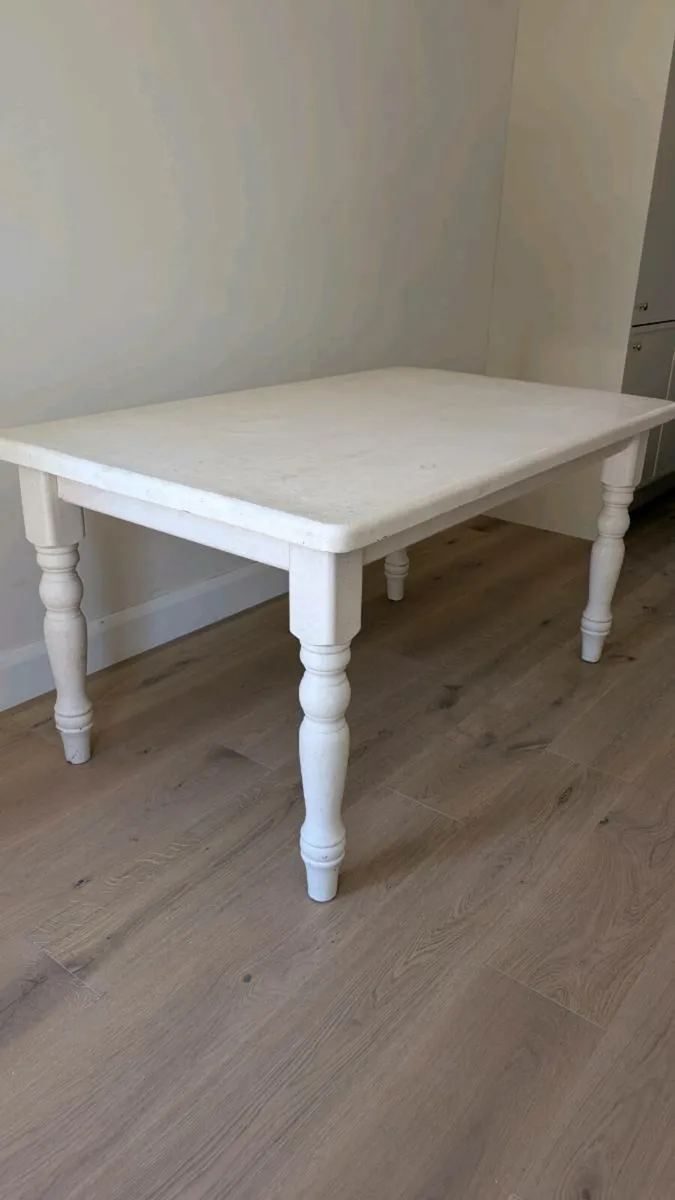 Solid Oak Kitchen table - Image 1