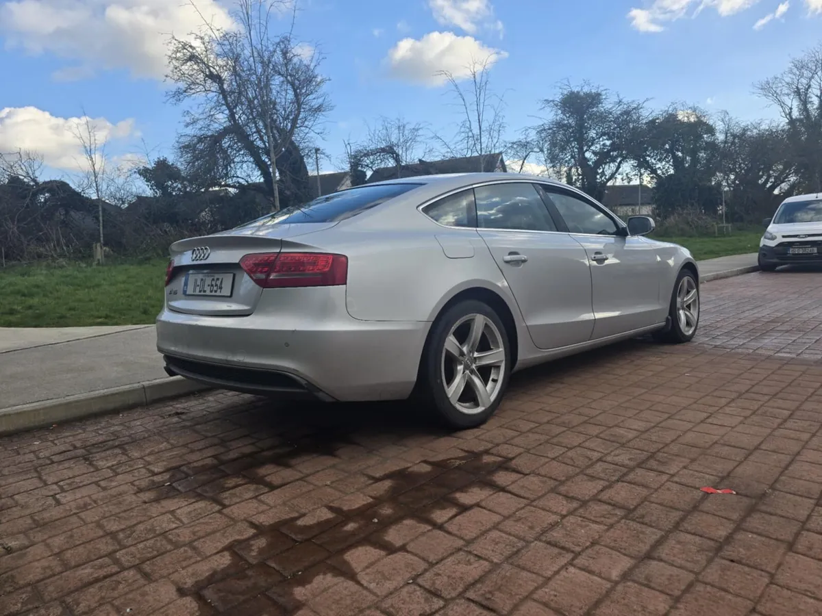 Car - Image 1
