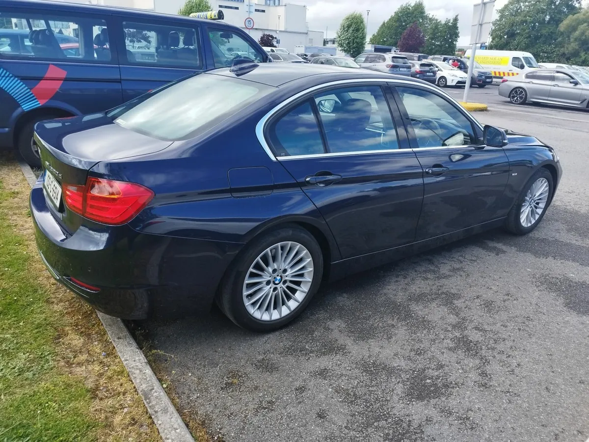 BMW 320D, Automatic, ONLY 31000mls Genuine - Image 2