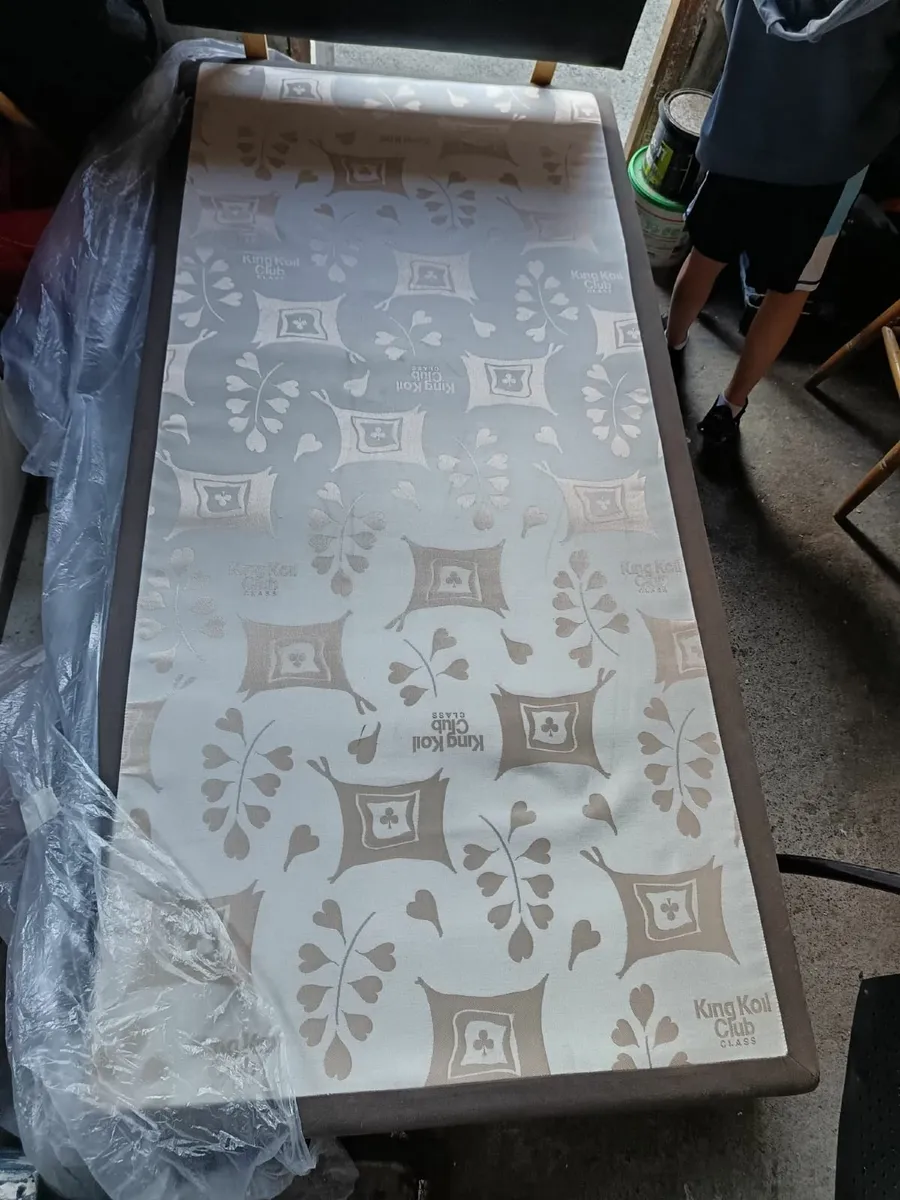 Bed - Image 2