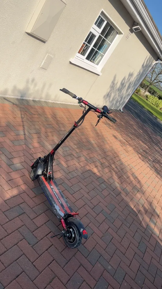 Electric scooter - Image 3