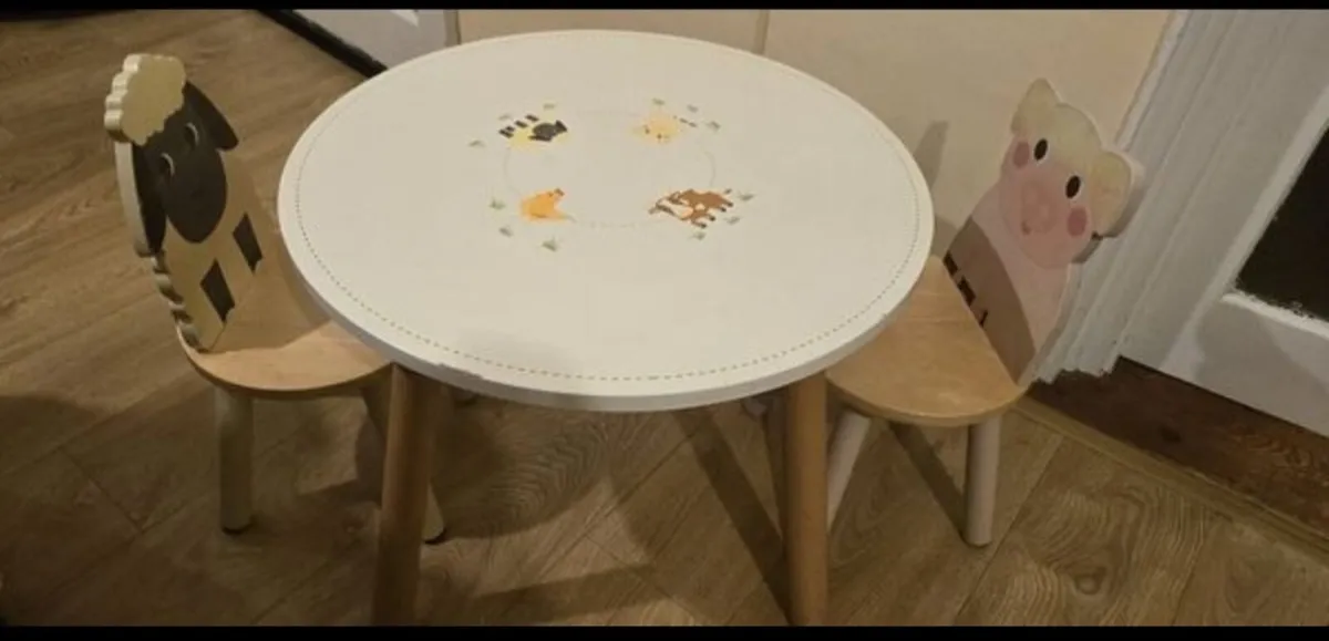 Kids wooden table and chairs - Image 2