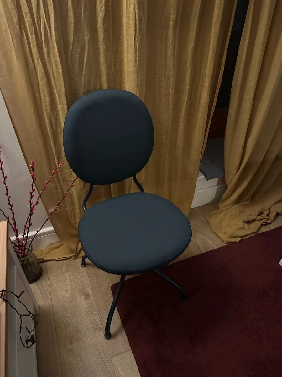 Navy blue chair - Image 2