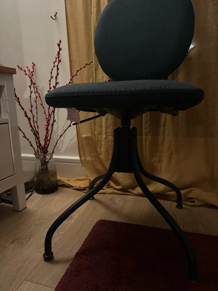 Navy blue chair - Image 3