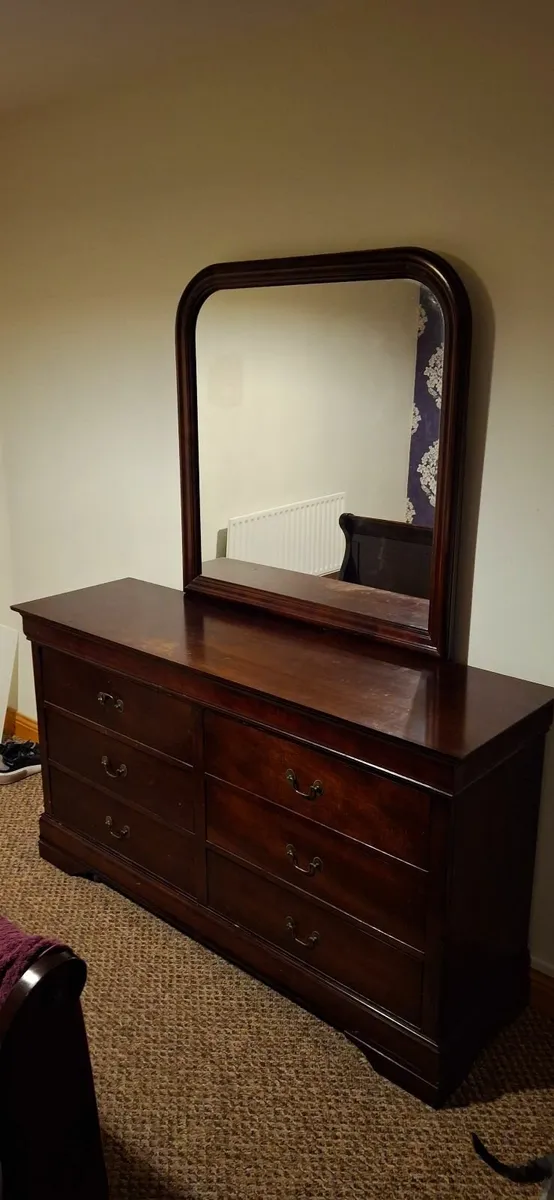 Bedroom furniture - Image 3
