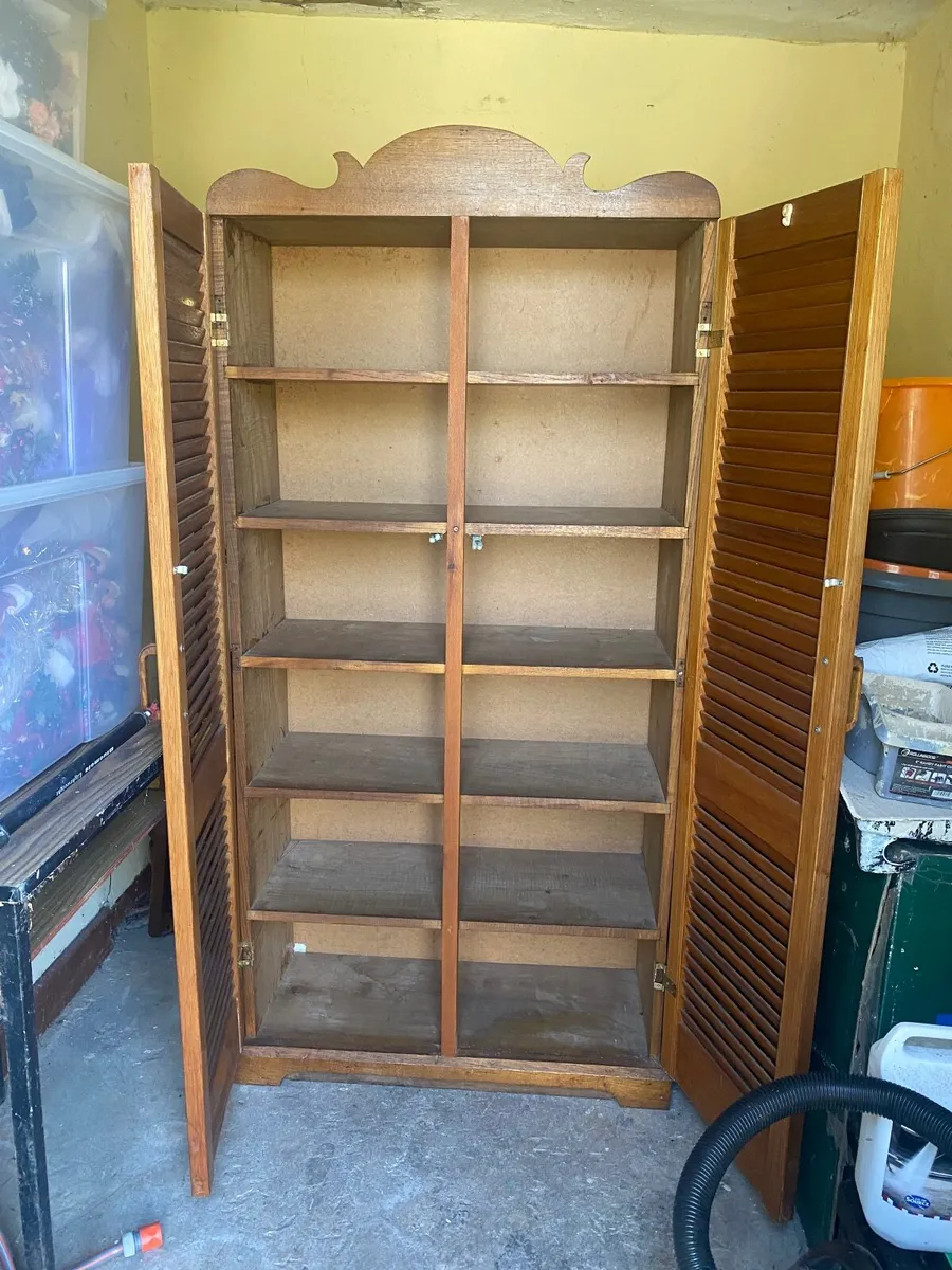 Cabinet - Image 2